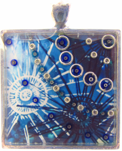 Supernova pendant