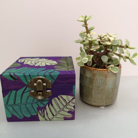 Hand painted gift box / trinket box / oak leaf design